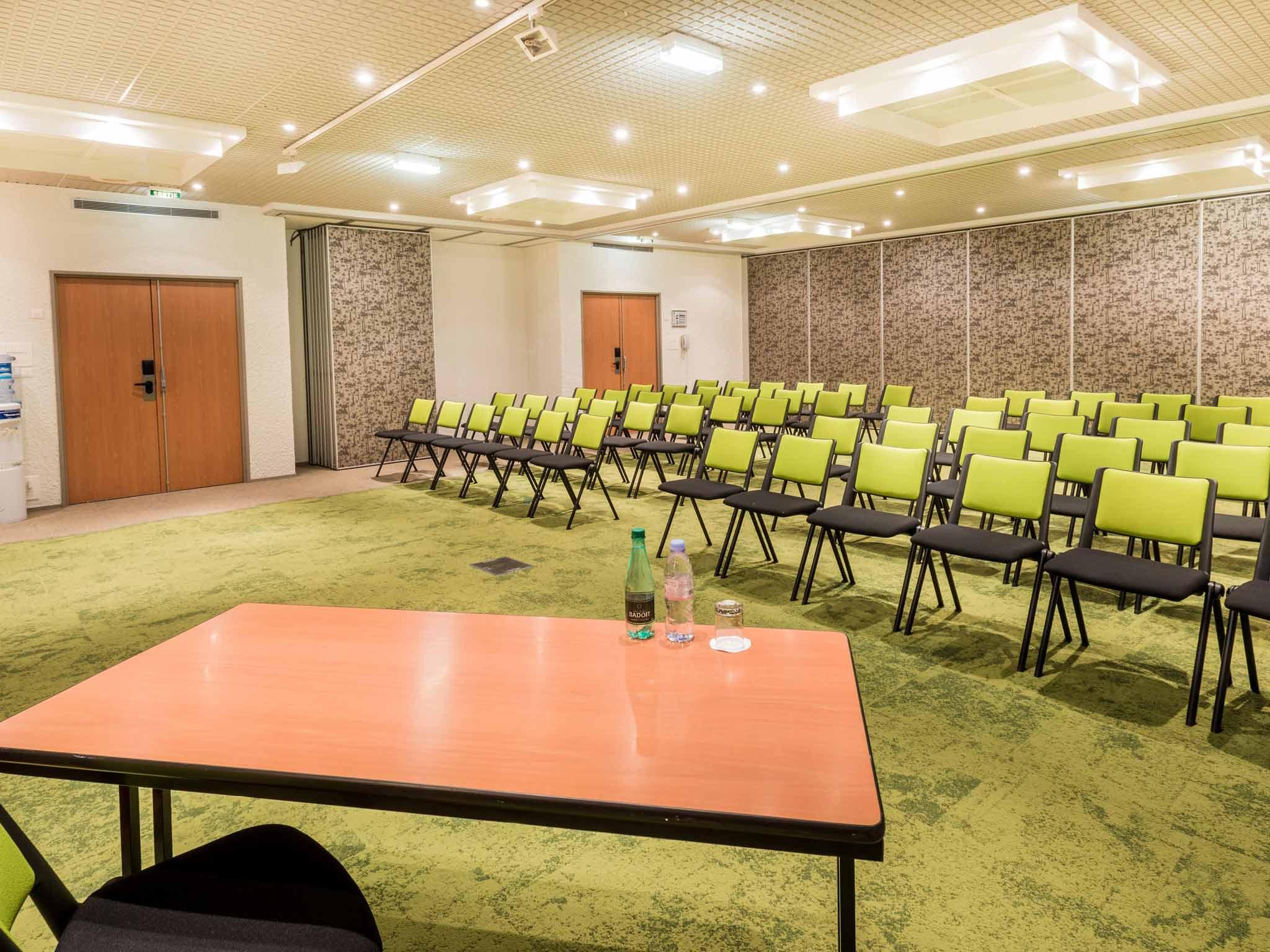 Hotel Ibis Styles Tours Sud Chambray-lès-Tours Esterno foto
